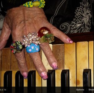 Carmencitas hands at work on the piano keys