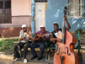 cuban music, havana music, havana jazz festival, jazz, jazz festival, havana jazz fest, cuba jazz festival, music festival, cuban musician, guitar, bass, violin, instruments, musical instruments, playing, playing music